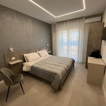 Chic 3*